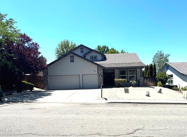 property at 1665 Southview Dr