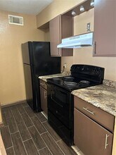 10100 S Gessner Rd in Houston, TX - Building Photo - Building Photo