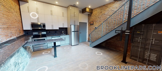 1028a Commonwealth Ave in Boston, MA - Foto de edificio - Building Photo