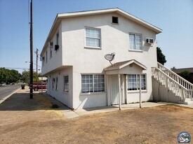 1111 E St in Brawley, CA - Building Photo