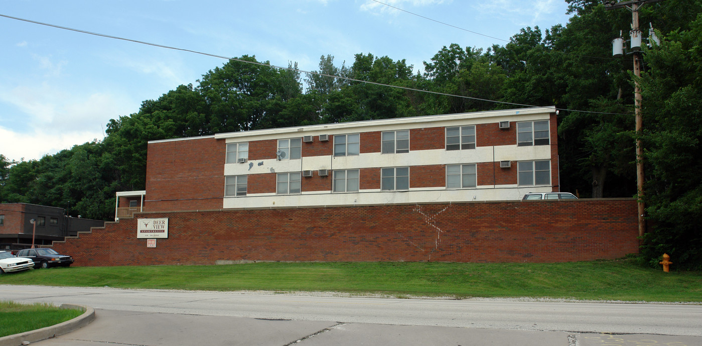 Deer View in Moline, IL - Building Photo