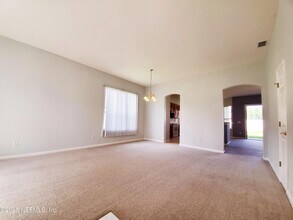 825 Lord Nelson Blvd in Jacksonville, FL - Building Photo - Building Photo