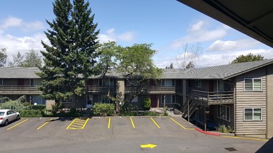 Ashley Court Apartments in Portland, OR - Foto de edificio - Building Photo