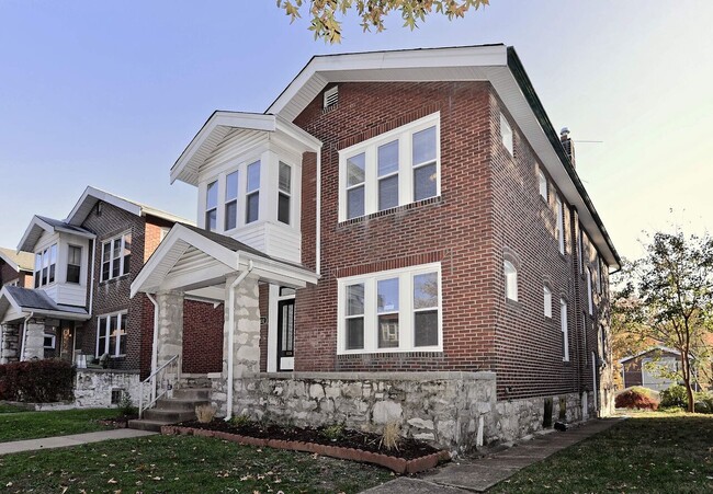 property at 5332 Bancroft Ave