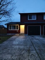 845 W Airway Rd in Lebanon, OR - Building Photo