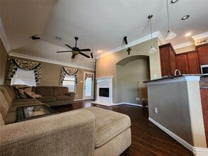 4422 Meadow Way Dr in Deer Park, TX - Building Photo - Building Photo