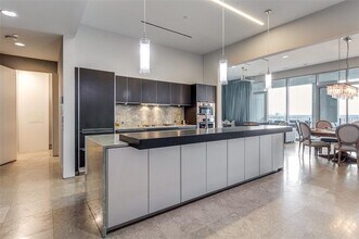 1717 Arts Plz in Dallas, TX - Building Photo - Building Photo