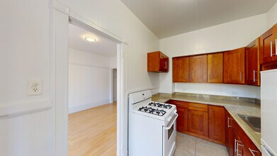 152 Franklin St-Unit -308 in San Francisco, CA - Building Photo - Building Photo