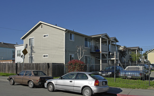 1001 21st St in Oakland, CA - Foto de edificio - Building Photo