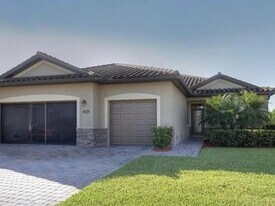 3984 Treasure Cove Cir in Naples, FL - Building Photo