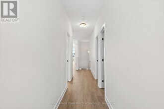 1035 Moore St in Brockville, ON - Building Photo - Building Photo