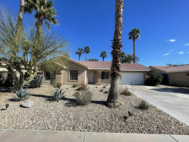 37902 Drexell Dr in Palm Desert, CA - Building Photo - Building Photo