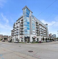 601 E Ogden Ave, Unit 505 in Milwaukee, WI - Building Photo
