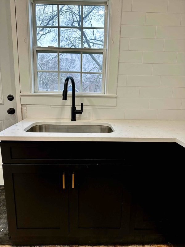 218 N Main St, Unit 2 in Crystal Lake, IL - Foto de edificio - Building Photo