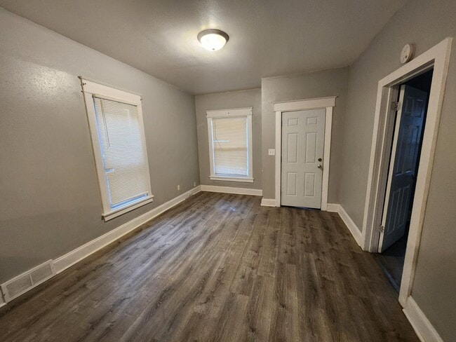 2012 S 36th St in Milwaukee, WI - Building Photo - Building Photo