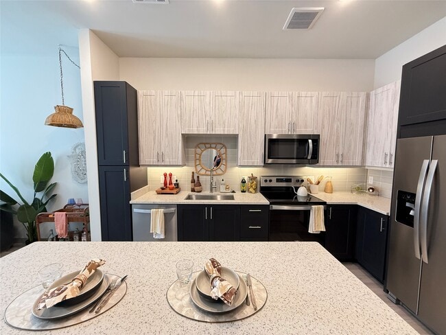 11604 Stonehollow Dr in Austin, TX - Building Photo - Building Photo