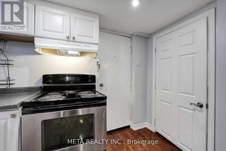 53 Beatty Rd in Ajax, ON - Building Photo - Building Photo