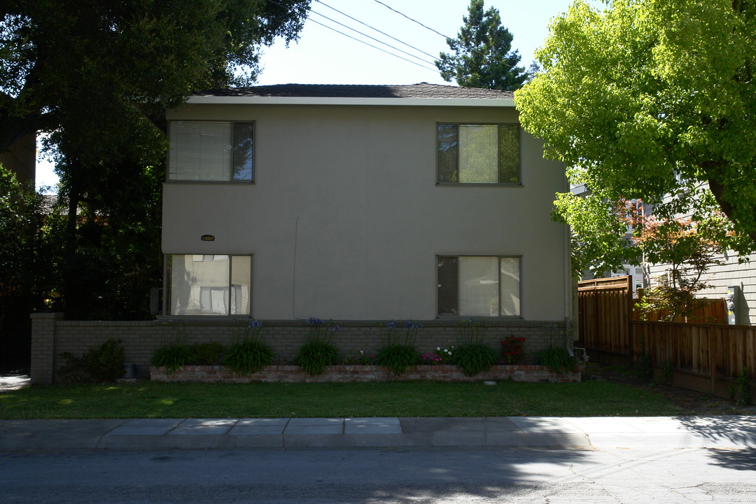 1007 Florence Ln in Menlo Park, CA - Building Photo