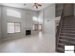 7442 W Via Del Sol Dr in Glendale, AZ - Building Photo - Building Photo