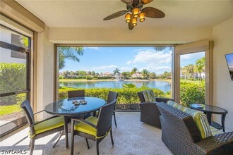 8200 Saratoga Dr in Naples, FL - Building Photo - Building Photo