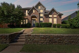 7713 La Guardia Dr in Plano, TX - Building Photo
