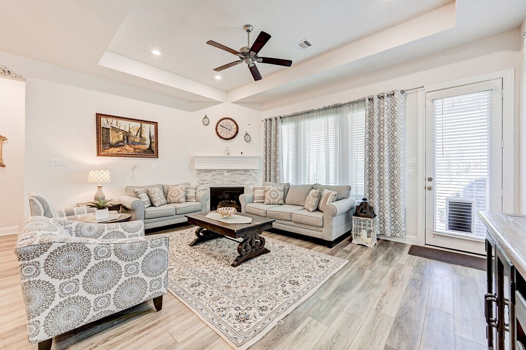 4221 Davis Oak Dr in Spring, TX - Building Photo