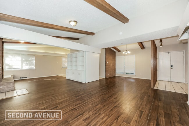 3347 Navajo Pl in Dallas, TX - Foto de edificio - Building Photo