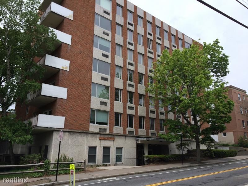 216 St Paul St-Unit -Apt 403M in Brookline, MA - Foto de edificio