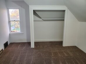 1719 1/2 N Oneida St, Unit Appleton Upper Duplex in Appleton, WI - Foto de edificio - Building Photo