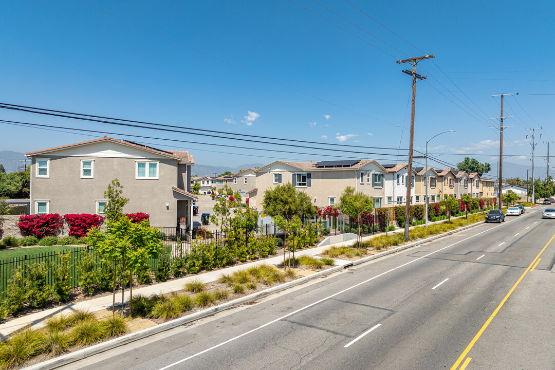 Corterra in Panorama City, CA - Building Photo