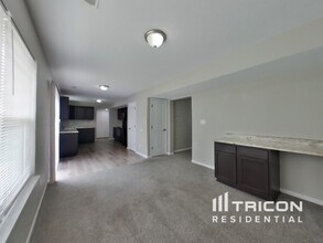 1582 Tulip Ct in Franklin, IN - Building Photo - Building Photo