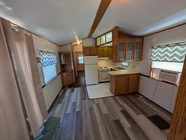 14716 E 425 North Rd in Heyworth, IL - Building Photo - Building Photo