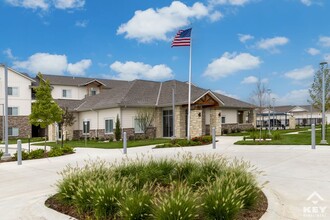 Liberty Gardens Apartments in Wichita, KS - Foto de edificio - Building Photo