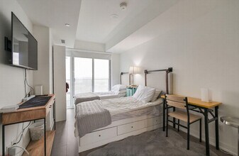 7 Wood St in Toronto, ON - Building Photo - Building Photo