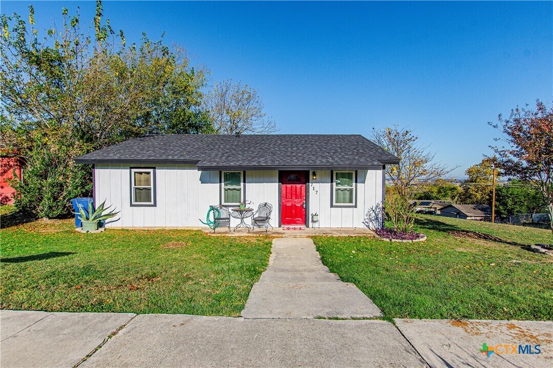 717 N 19th St in Copperas Cove, TX - Building Photo