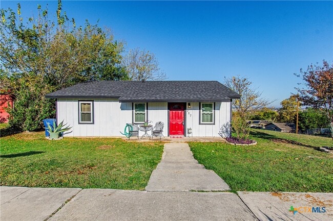 property at 717 N 19th St