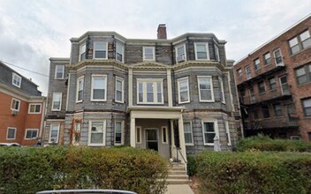 63 Dana St in Cambridge, MA - Foto de edificio - Building Photo