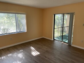 620 Cranes Way, Unit 302 in Altamonte Springs, FL - Building Photo - Building Photo