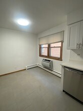 5230 N Delphia Ave in Chicago, IL - Building Photo - Building Photo