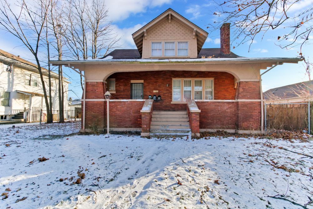 320 W 16th St in Chicago Heights, IL - Building Photo