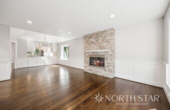 13986 Majestic Ct in Lake Oswego, OR - Building Photo - Building Photo