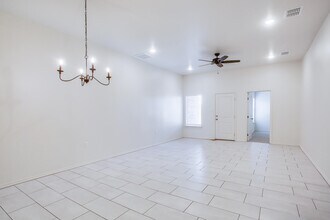 1708 Corpus Ave in Wolfforth, TX - Building Photo - Building Photo