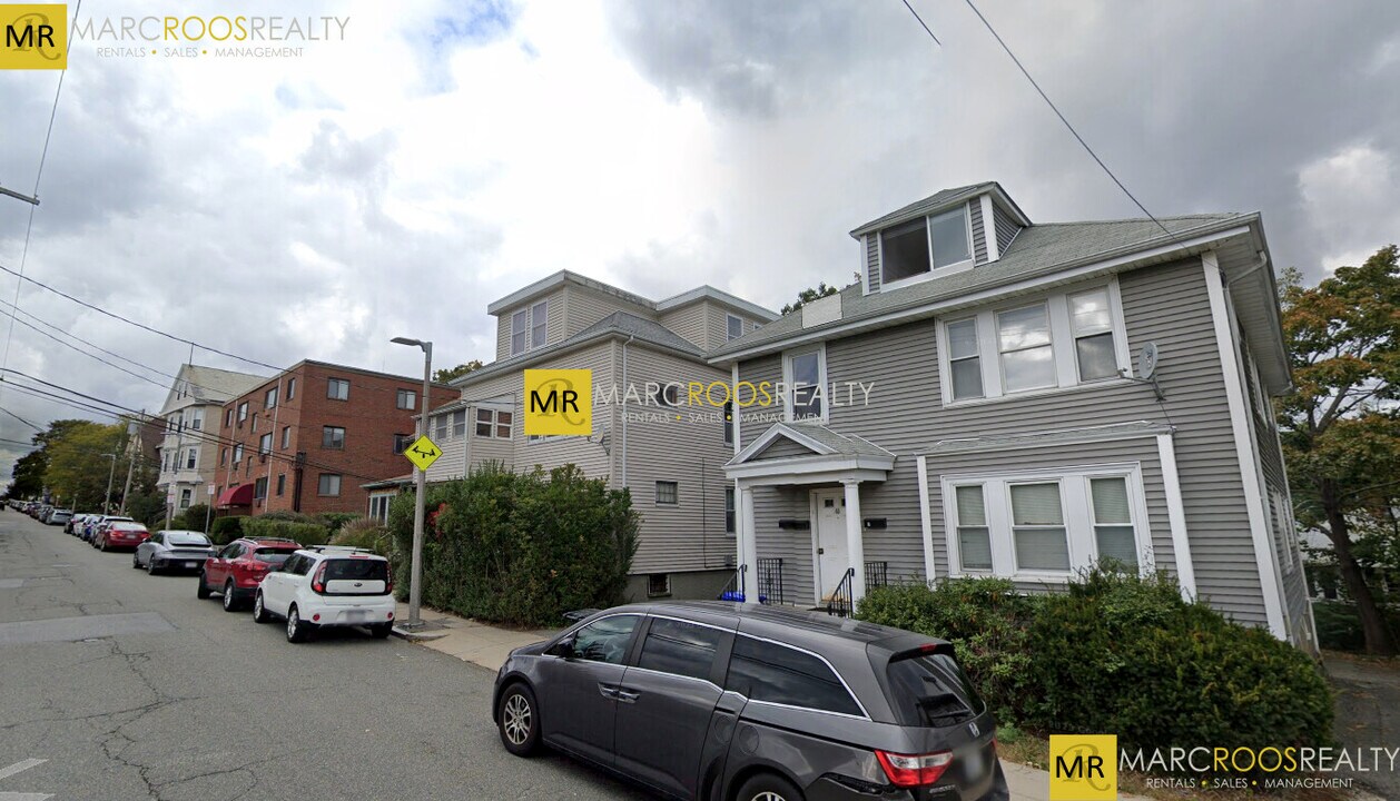 242 Parker Hill Ave, Unit 1 in Boston, MA - Foto de edificio