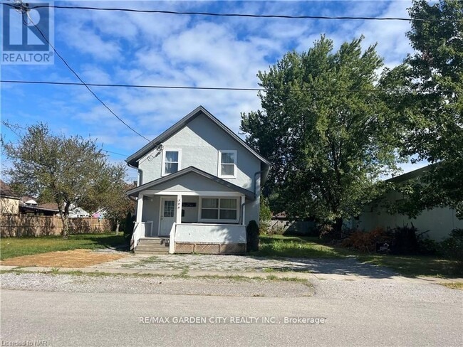 property at 106 Chestnut St