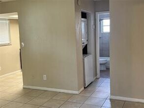 1851 SW 25th St in Fort Lauderdale, FL - Building Photo - Building Photo