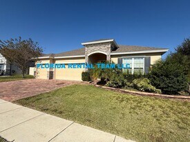 201 Messina Pl in Howey In The Hills, FL - Building Photo