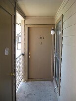 10601 South Dr in Houston, TX - Building Photo
