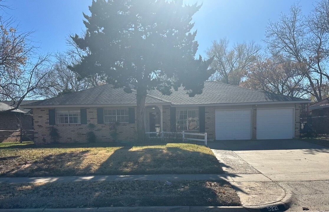 5101 Chisholm Trail in Amarillo, TX - Building Photo