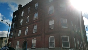 34 Beacon St Apartments