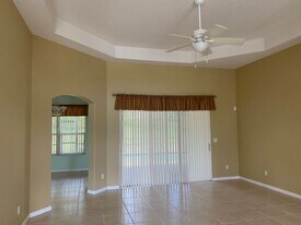 12934 Colonnade Cir in Clermont, FL - Building Photo